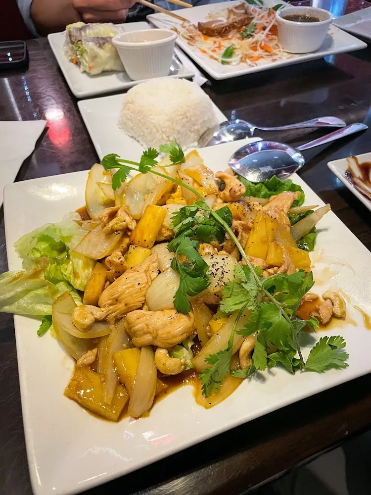 Pineapple and Cashew Chicken