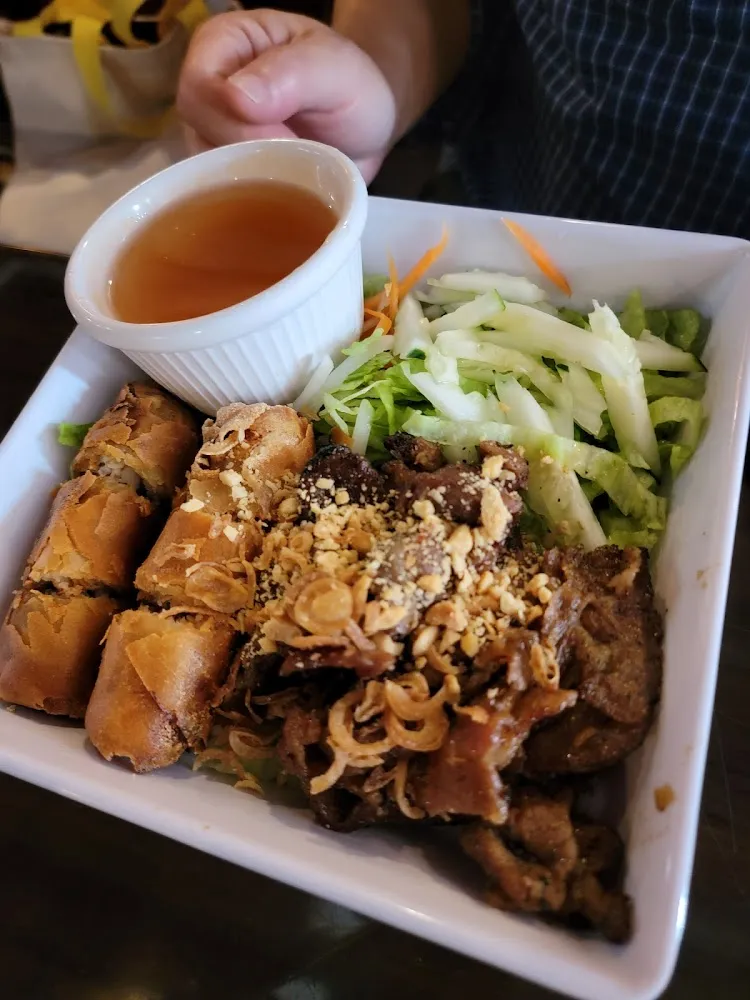Spring Roll Grilled Pork Rice Vermicelli